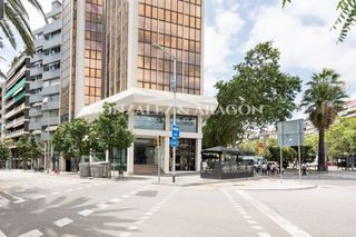 Miete Büro  Francesc macià. Oficina diáfana de 200 m2 con vistas en francesc macià