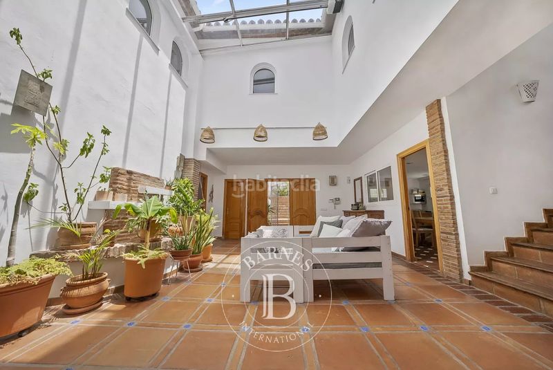 Foto 4aec2b1c-0a73-4ed1-b568-b44c0b343d24. Casa amb calefacció aparcament piscina a Las Lomas Estepona