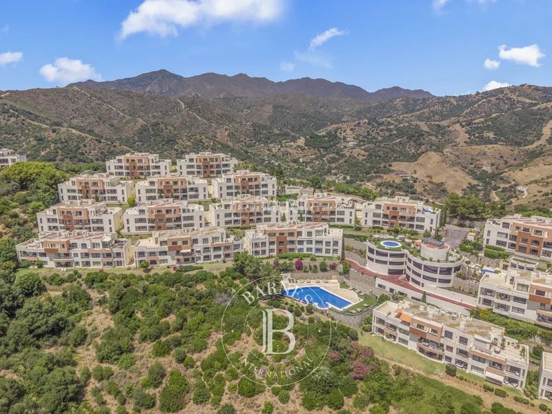 Foto 135394f4-b538-477c-a4ec-e4da7de0572a. Àtic amb calefacció piscina a Alto de los Monteros Marbella