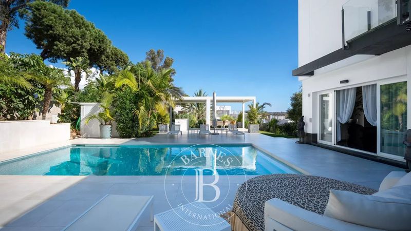 Foto 1b9de998-0bcb-4577-8f04-e113f88c844e. Casa amb calefacció piscina a Playa Bajadilla - Puertos Marbella