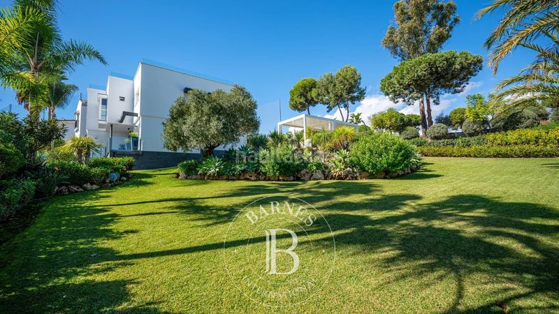 Foto 33221164-cca6-4c99-bdd6-88bf5c61d0e9. Casa amb calefacció piscina a Playa Bajadilla - Puertos Marbella