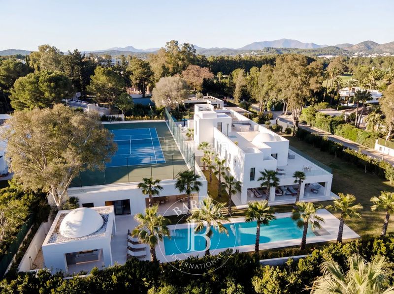 Foto ac4bf86f-18f7-449e-831a-f17a689f4323. Lloguer casa amb calefacció aparcament piscina a Sotogrande