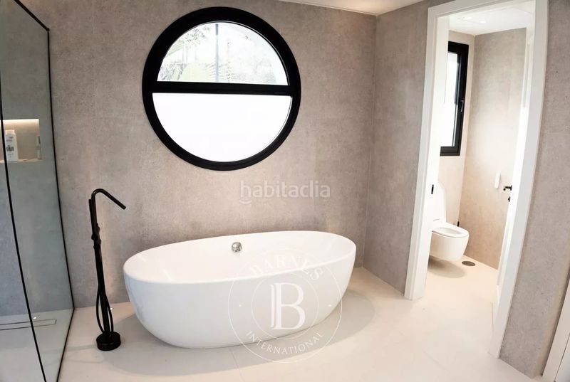 Foto f1fa2b6d-1b06-40db-9c67-1a782f62843a. Lloguer casa amb calefacció aparcament piscina a Sotogrande