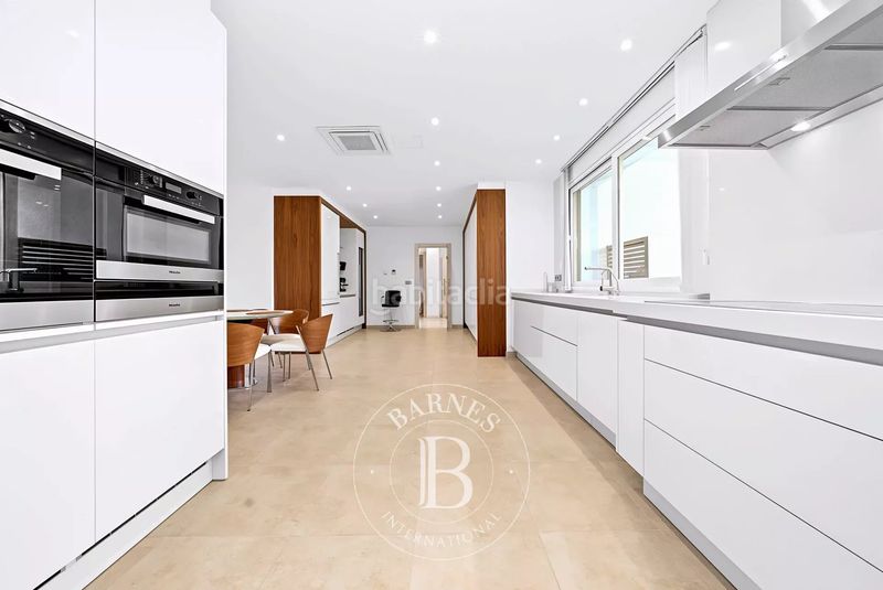 Foto a18c3452-4171-4bd4-9d6b-baffb39acb0d. Flat with heating parking pool in Casco Antiguo Marbella