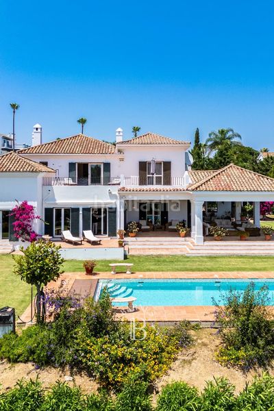 Foto 1a7083d9-d52d-4173-acc8-3388cf23c22f. Casa amb calefacció piscina a Sotogrande alto Sotogrande