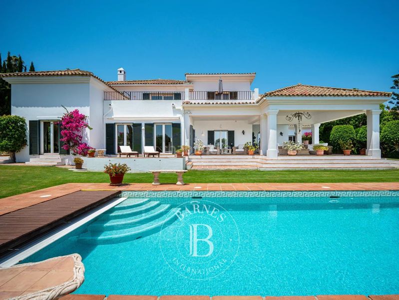 Foto 4ae8489c-e2f0-46ad-8ff9-5a99056ea78a. Casa amb calefacció piscina a Sotogrande alto Sotogrande