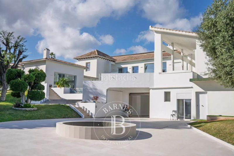 Foto 18296b53-2a6f-4d56-bd35-54b7278bded6. Casa amb calefacció piscina a Casco Antiguo Marbella