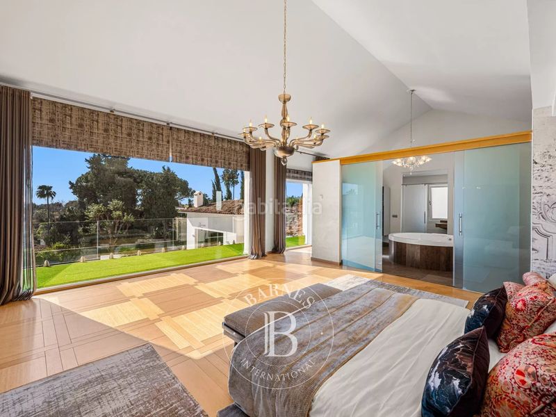 Foto ecb0b08e-cf93-4c6f-bc3e-3269dbf01833. Casa amb calefacció piscina a Casco Antiguo Marbella