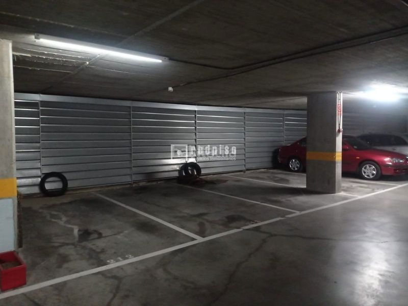 Foto 43ab0906-410d-4429-be38-cc79787139c1. Aparcament cotxe a La Serna Fuenlabrada