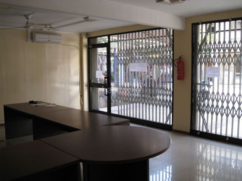 Foto 5177b3b7-f455-400b-85c9-d0c36fb3f52d. Local comercial a Platja de Ponent Salou