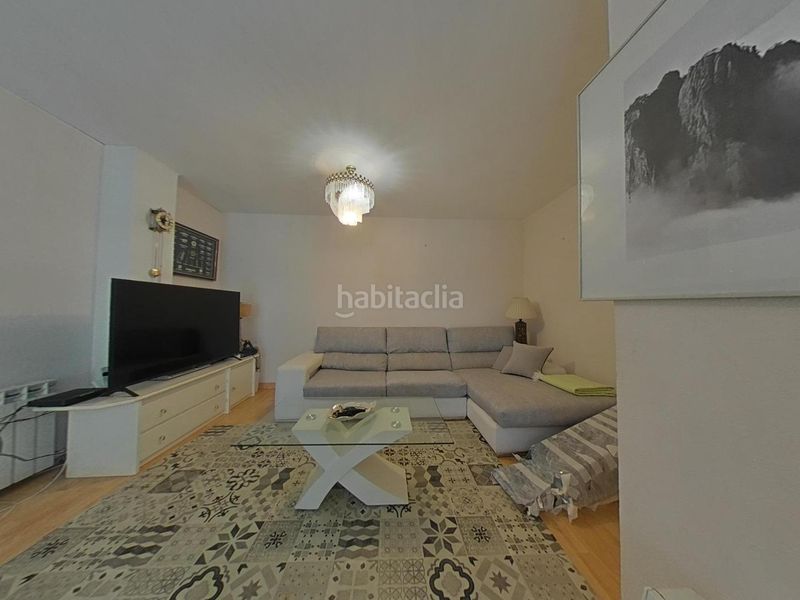 Foto 27320efa-39d0-41c3-96c5-bd36bf09e3a8. Planta baixa amb calefacció aparcament piscina a Salou