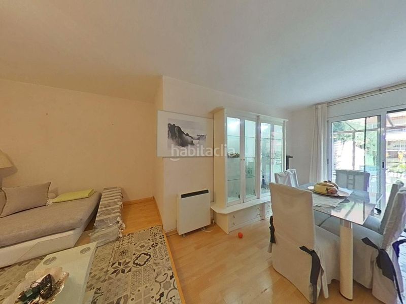 Foto b1e40867-c181-4ea8-acd3-9b9a5f1b35d1. Planta baixa amb calefacció aparcament piscina a Salou