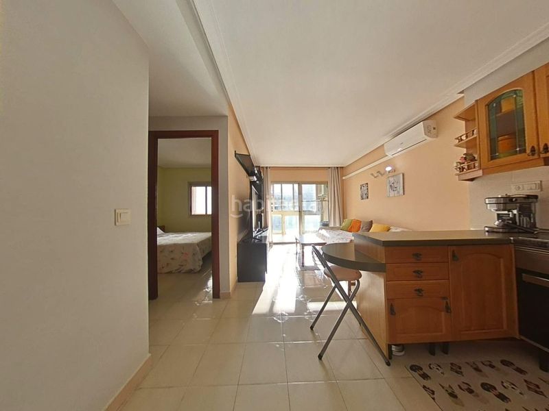 Foto b49f9c84-783c-435a-a2f0-18a5425c26bf. Apartament amb calefacció piscina a Centre Salou