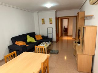 Miete Etagenwohnung  Calle méndez núñez. Piso 4 dormitorios zona universidad