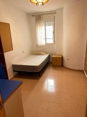 Affitto Appartamento  Calle méndez núñez. Piso 4 dormitorios zona universidad