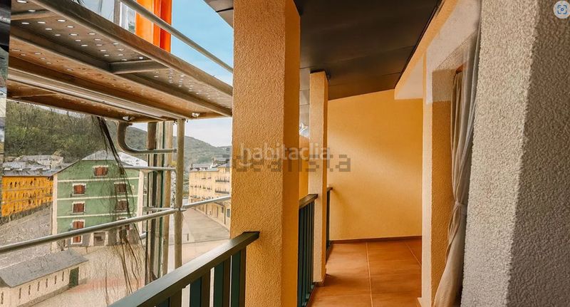 Foto 8866e98e-c317-4fbc-9a9d-48a07a7fa995. Apartament a plaza de europa 4 a Canfranc