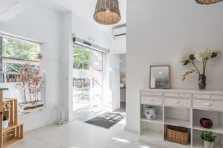 Local Comercial a Plaza Luca de Tena 3
