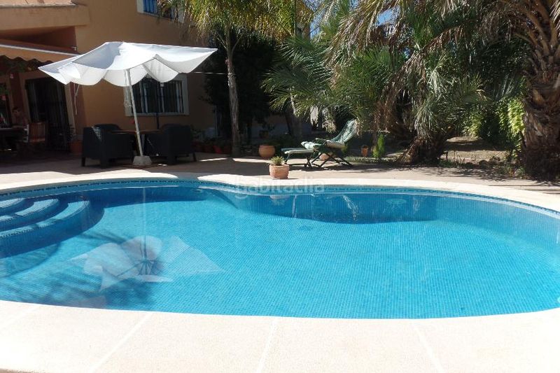 Foto 4106fd1a-2c4e-4245-b511-b0eb4b3fec75. Lloguer xalet amb xemeneia calefacció aparcament piscina a Riba - roja de Túria
