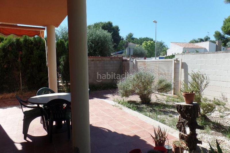 Foto dfdd0449-0eaa-4b23-9ef7-43c0fb8336e2. Lloguer xalet amb xemeneia calefacció aparcament piscina a Riba - roja de Túria