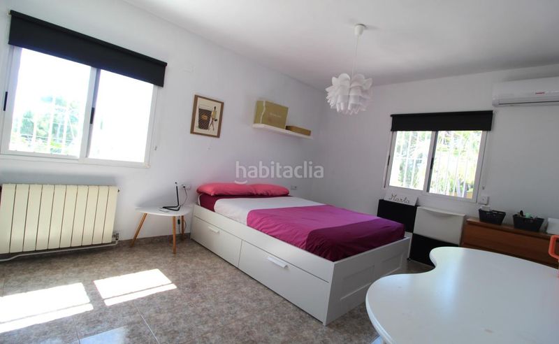 Foto 5a63ab8d-192d-4ba7-abc5-6e05ebc9c901. Xalet amb xemeneia calefacció aparcament piscina a Eliana (l´)