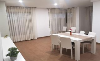 Lloguer Pis a Pueblo. Urbilar.com. céntrico piso con plaza de garaje en la eliana