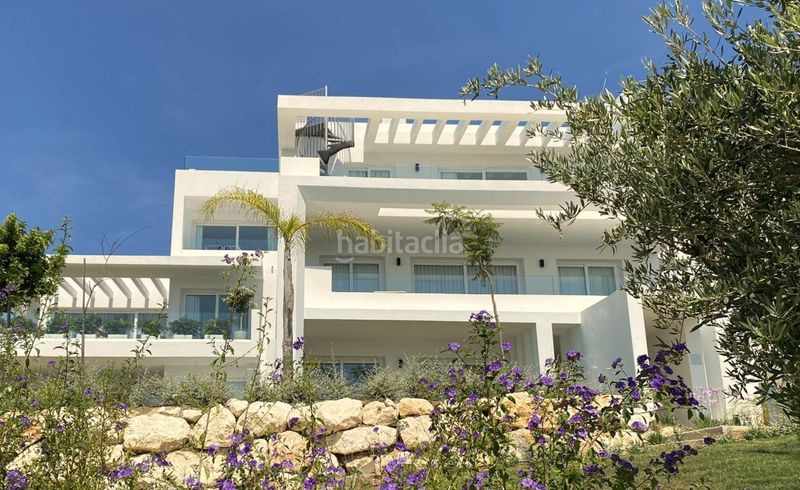 Foto bf01d1f8-6bfa-4cdb-ae9a-cee4e3ded567. Apartament amb aparcament a Estepona golf Estepona