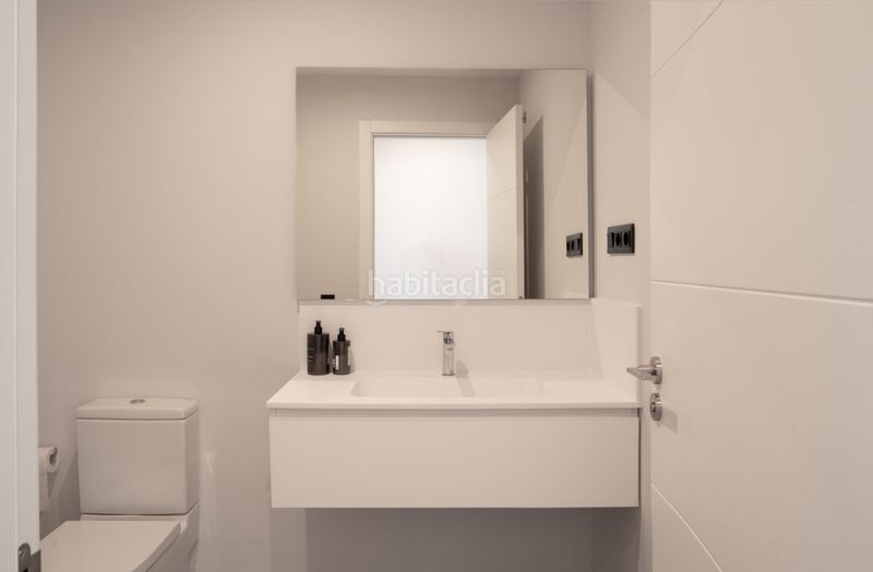 Foto 16eb0596-a3df-403c-bef5-44489c1a1195. Apartament amb aparcament a altos de Estepona Estepona