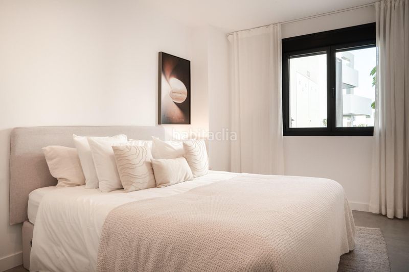Foto 86b356a2-4675-4555-9e8e-478cdad1a5fe. Apartament amb aparcament a altos de Estepona Estepona