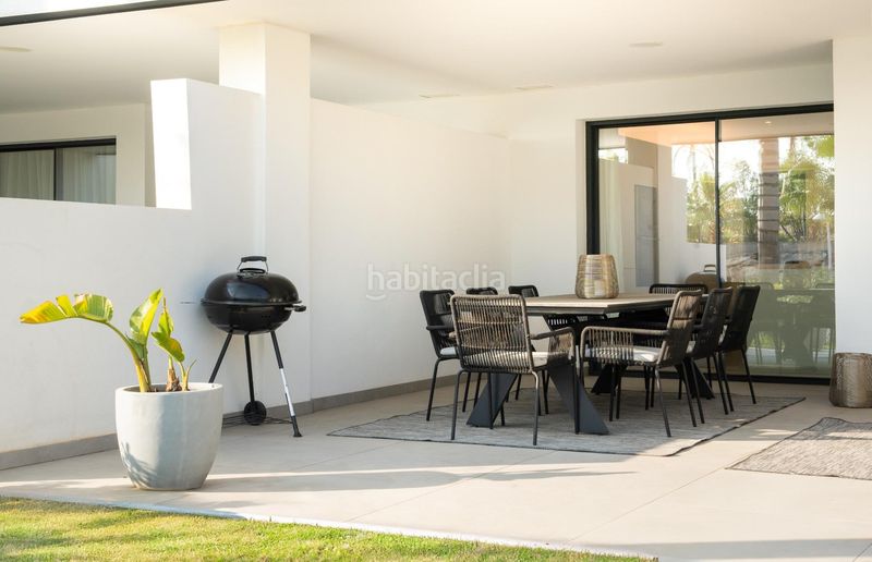 Foto 886b0e2a-a7d9-4d20-a3e9-9acd2e188c9f. Apartament amb aparcament a altos de Estepona Estepona