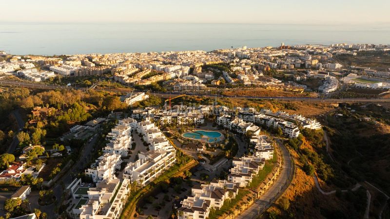 Foto b2c748be-91e1-4012-ad88-1061162a7c84. Apartament amb aparcament a altos de Estepona Estepona