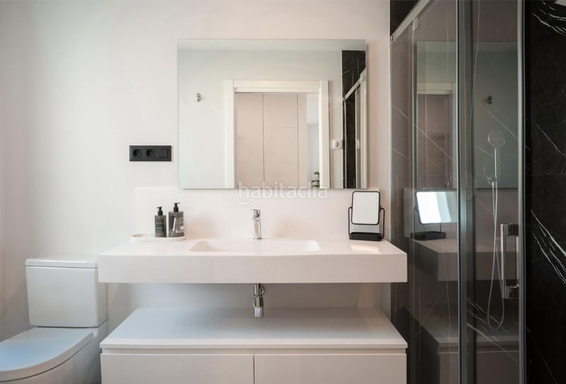 Foto b8399fd5-c98d-4157-a541-317d03029cb2. Apartament amb aparcament a altos de Estepona Estepona