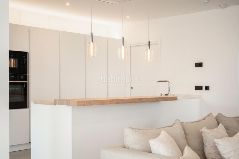 Foto f0bccd92-8d15-4c5d-b7cb-b2f76ab85dab. Apartament amb aparcament a altos de Estepona Estepona