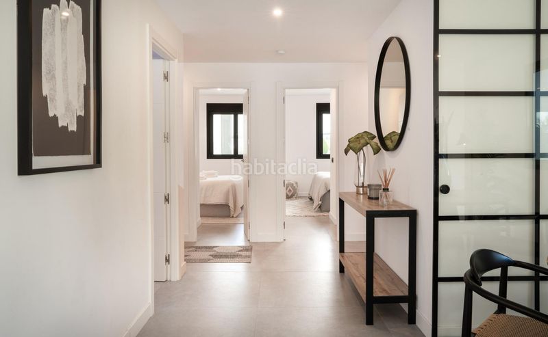 Foto f863a9c8-9f23-42f2-b950-b8802a1eb3c3. Apartament amb aparcament a altos de Estepona Estepona