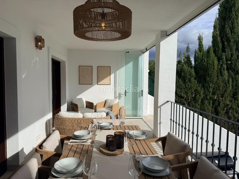Foto b3eab256-e46f-486f-b7ad-21f28616dff9. Casa adossada amb calefacció aparcament piscina a Estepona