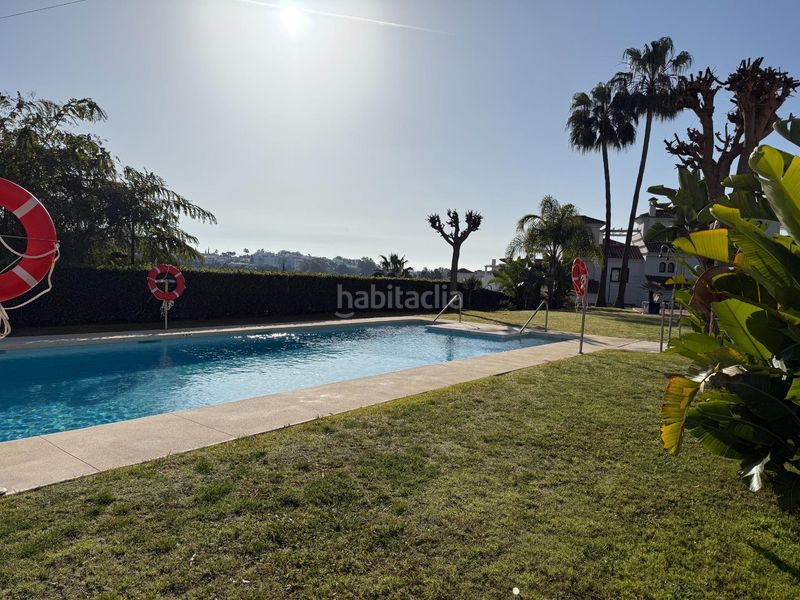 Foto e990a1ad-a592-4afb-ba33-46ab6931be34. Casa adossada amb calefacció aparcament piscina a Estepona