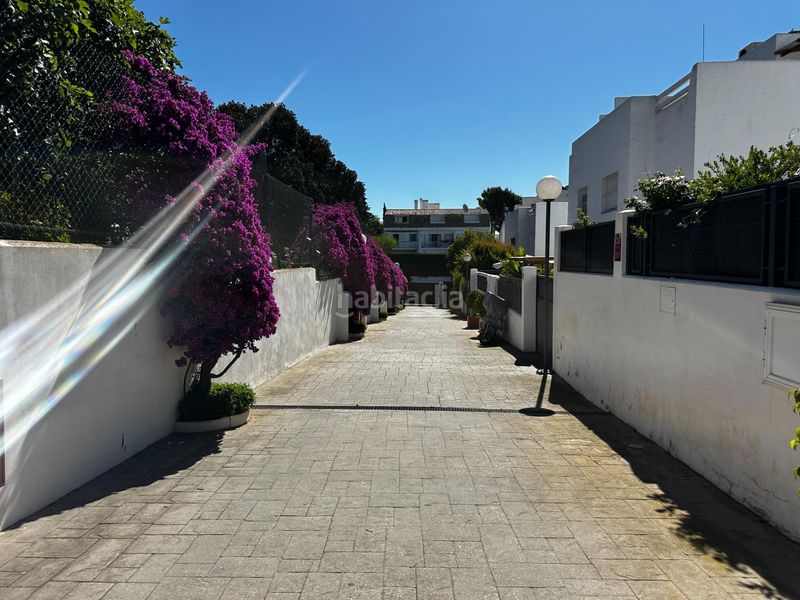 Foto ab8d21de-9bd1-4537-9f77-7c55e2976552. Casa adossada amb piscina a Nagüeles Alto Marbella