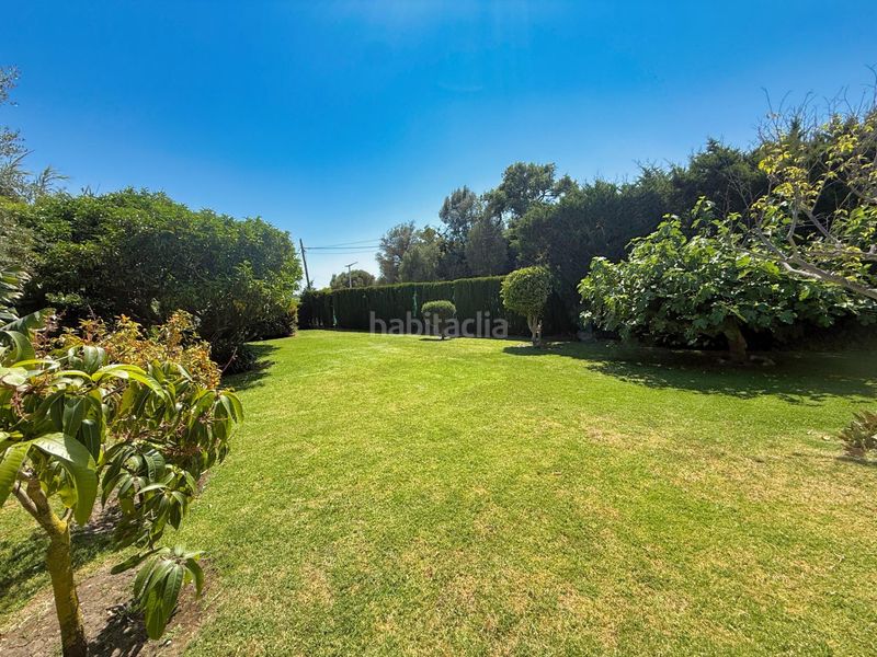 Foto 9bed552f-9dd9-46df-b958-b5da974c1cf7. Casa amb aparcament piscina a Las Lomas Estepona