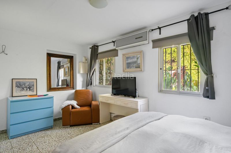 Foto bd27aa2a-ae32-4698-b0e1-49c2f7958604. Casa amb aparcament piscina a Las Lomas Estepona