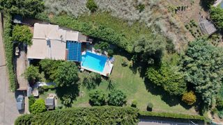 House  Camino diseminado reinoso. Finca privada con piscina y parcela de 981 m2, a poca distancia