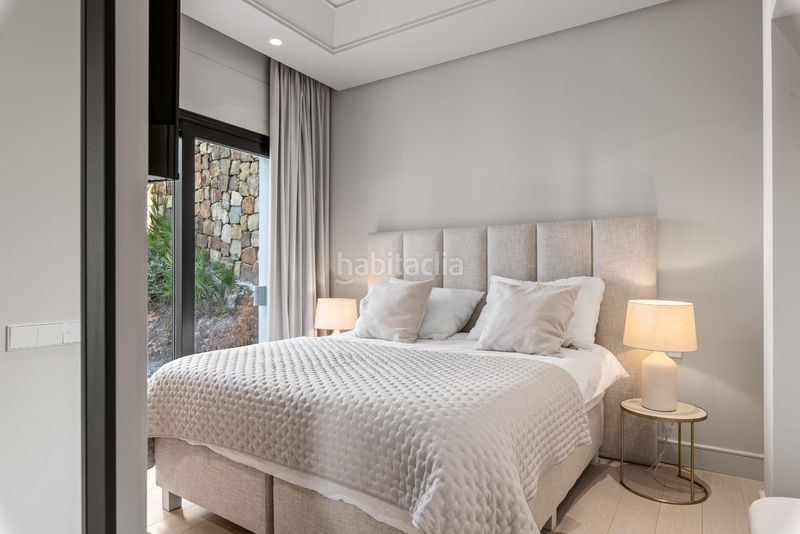 Foto 1266a5c3-7342-4cc6-a796-58ab3594292d. Chalet villa paraíso villa contemporánea de lujo con vistas panorámicas al mar, golf y montaña en Estepona