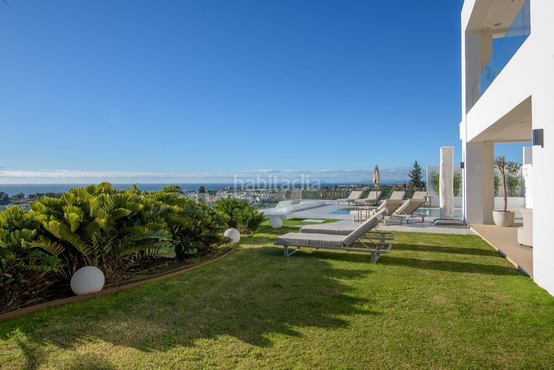Foto 13ff0143-a7b0-4ad4-ac48-27ae47f64523. Chalet villa paraíso villa contemporánea de lujo con vistas panorámicas al mar, golf y montaña en Estepona