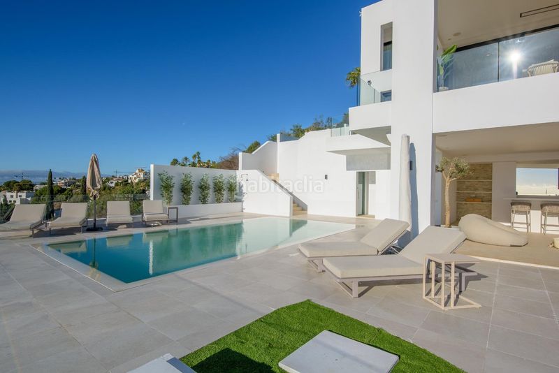 Foto 4872d327-7154-4c36-991e-100f8cfa769c. Chalet villa paraíso villa contemporánea de lujo con vistas panorámicas al mar, golf y montaña en Estepona