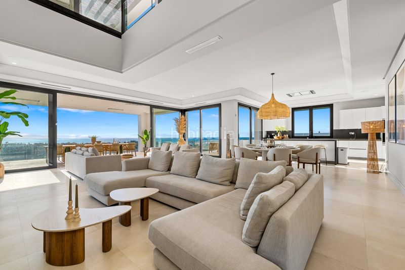 Foto 4a667c79-724b-4060-ac66-1701d98144ee. Chalet villa paraíso villa contemporánea de lujo con vistas panorámicas al mar, golf y montaña en Estepona
