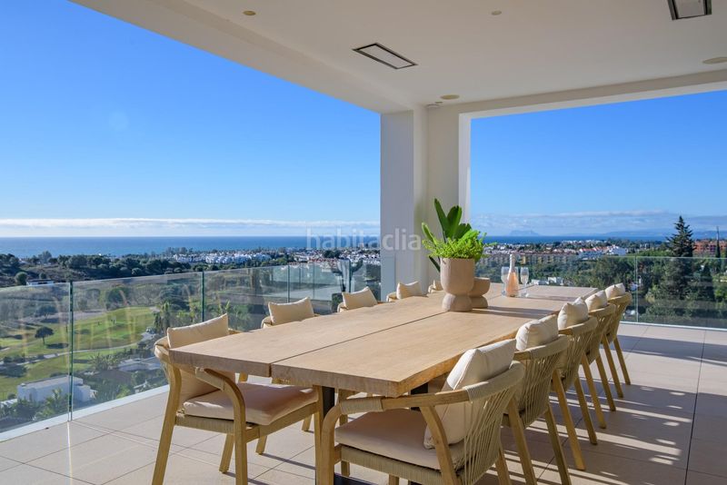 Foto 5f8a1f0d-88e9-49bb-add5-6be10b9a4bea. Chalet villa paraíso villa contemporánea de lujo con vistas panorámicas al mar, golf y montaña en Estepona