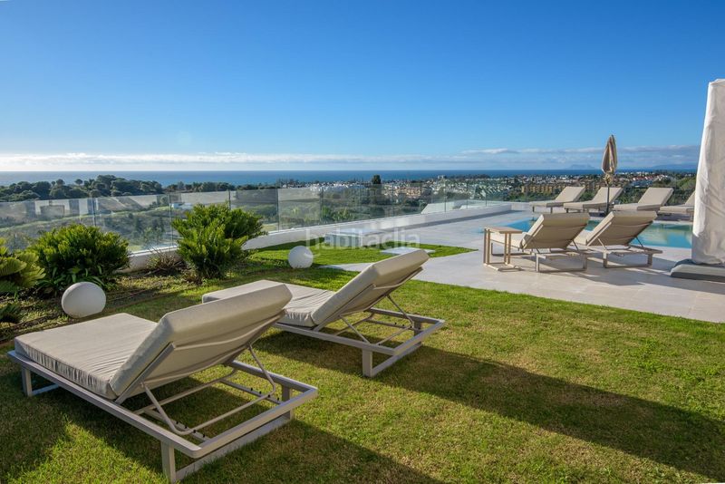 Foto 64ebc738-148d-4a72-88f3-292df21593ba. Chalet villa paraíso villa contemporánea de lujo con vistas panorámicas al mar, golf y montaña en Estepona
