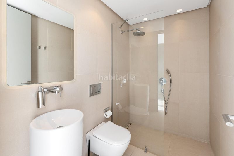 Foto 900ffa5f-26d8-4094-b0c2-1f0694971e5b. Chalet villa paraíso villa contemporánea de lujo con vistas panorámicas al mar, golf y montaña en Estepona