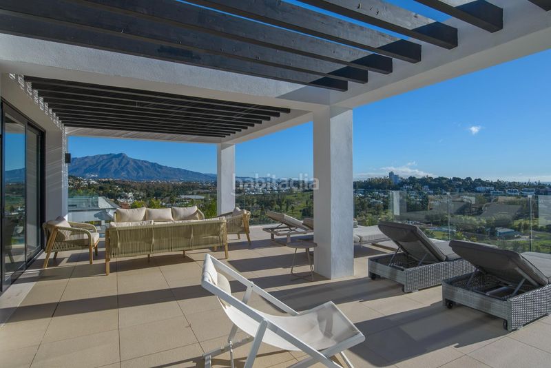 Foto a27c0781-d14f-4cf8-8332-d72a9f1042c0. Chalet villa paraíso villa contemporánea de lujo con vistas panorámicas al mar, golf y montaña en Estepona