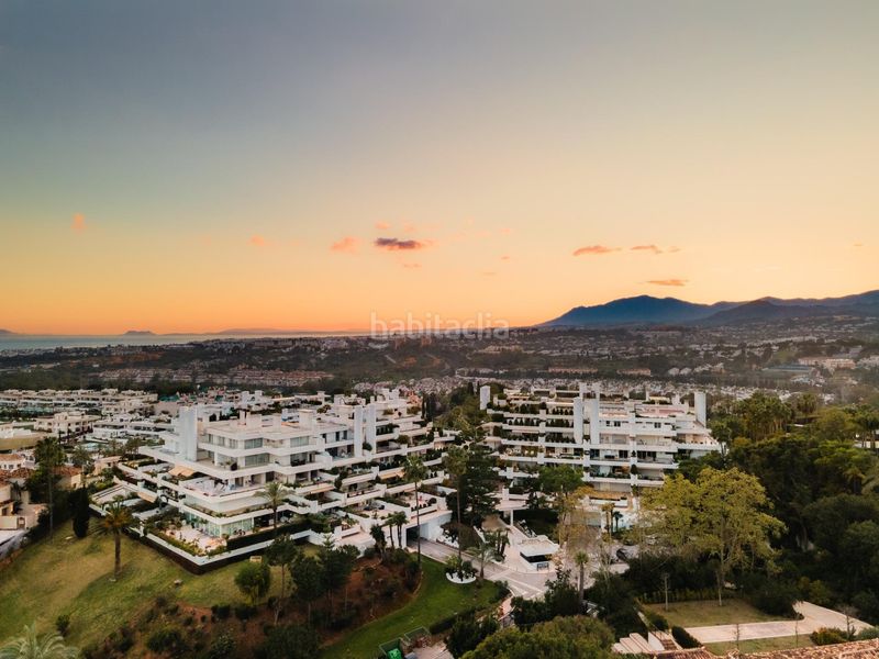 Foto a817fbdc-b229-44e4-baa6-be17dd48606d. Apartament amb piscina a lomas de Marbella club Marbella