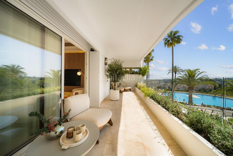 Foto b92023f3-0330-42d1-aa5b-b353beeea6a3. Apartament amb piscina a lomas de Marbella club Marbella