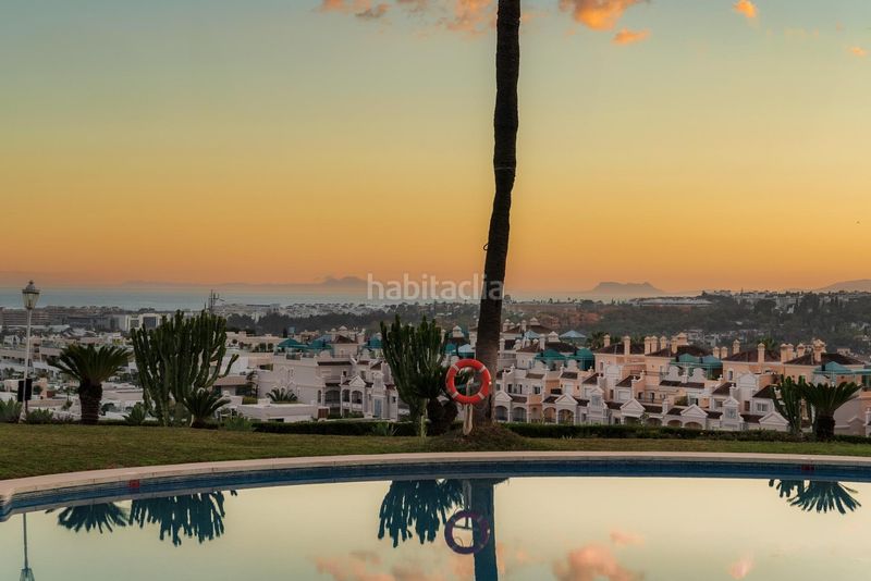 Foto c4de292b-5db7-438b-b5de-aab73172ea58. Apartament amb piscina a lomas de Marbella club Marbella